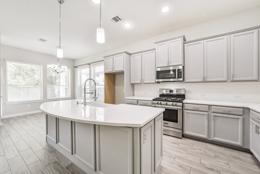 123 Castlegate Lane, Houston, TX 77065