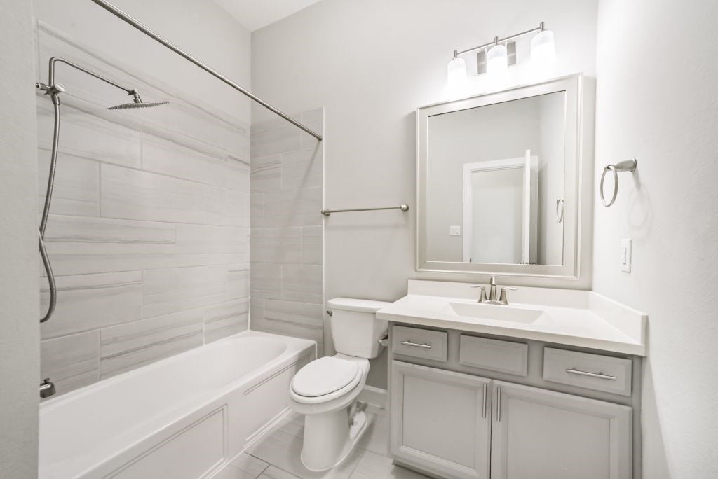 123 Castlegate Lane, Houston, TX 77065