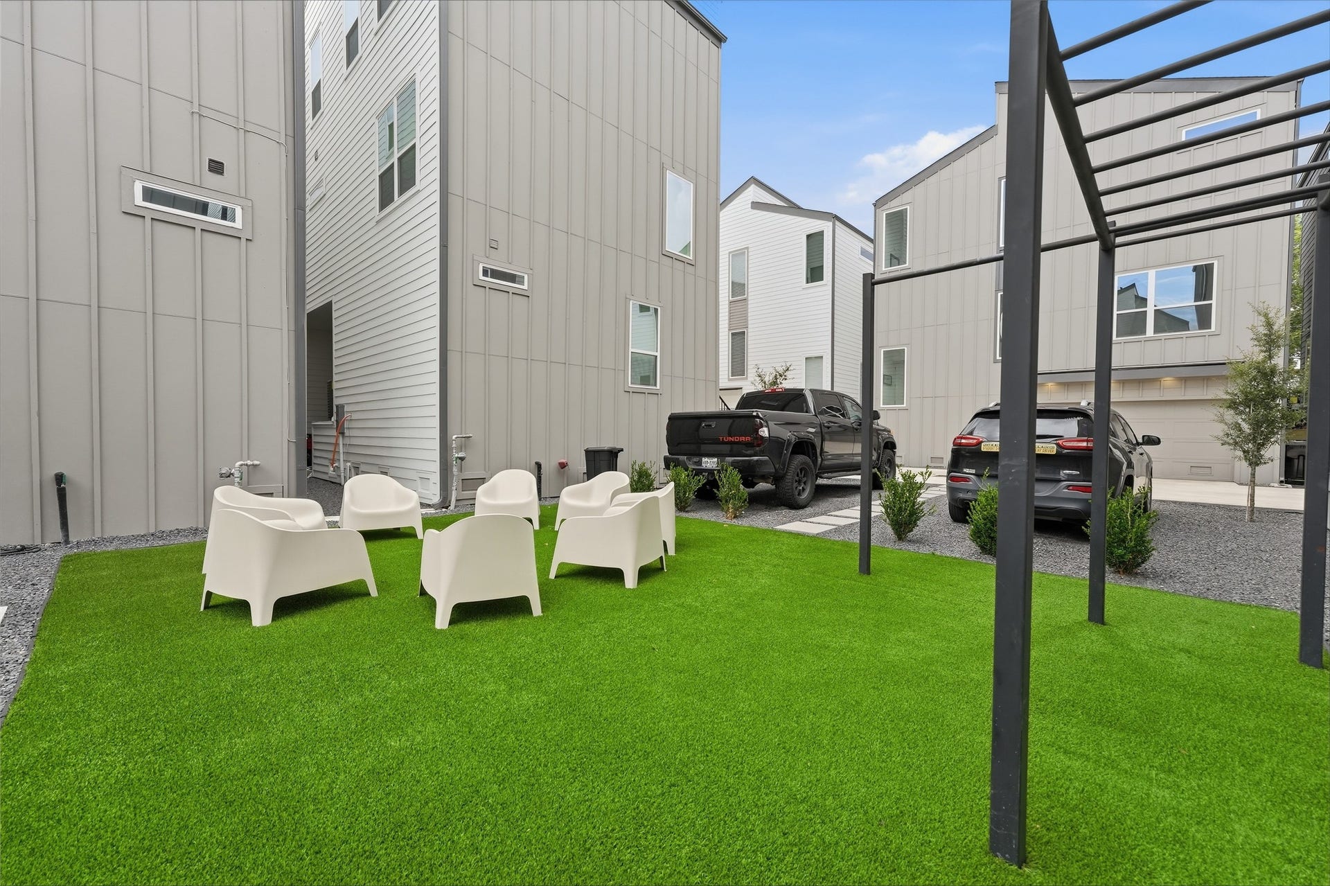 2961 Delafield Street, Houston, TX 77023 Community Lounge Area