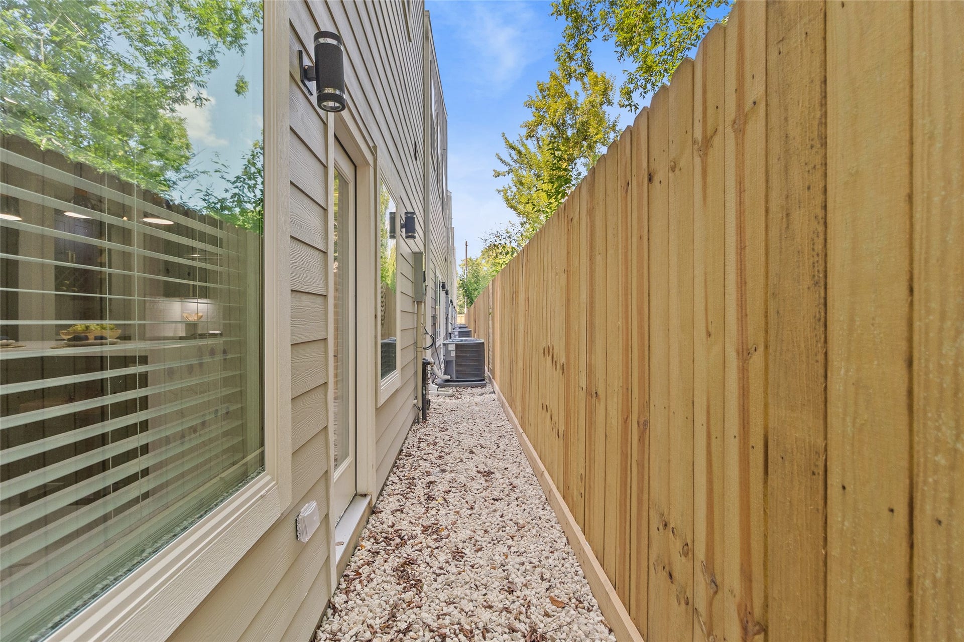 825 Paul Quinn Street, #B, Houston, TX 77091 The backyard feels like your own hidden escape neat, secure, and freshly fenced. Its where youll keep the AC units humming along, set up storage if needed, or even create a low-maintenance side garden with potted plants that catch the afternoon sun.