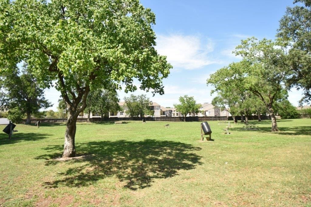 6602 Harbor Town Drive, #605, Houston, TX 77036 6602 Harbor Town Drive, #605, Houston, TX 77036