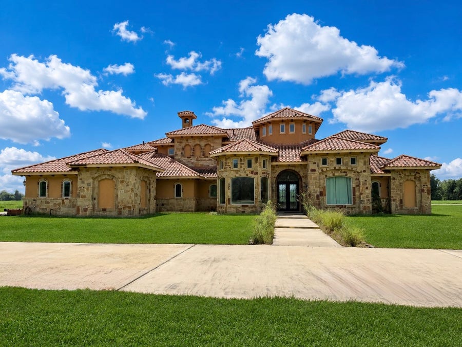 Property photo for 903 Chenango Ranch Drive, Angleton, TX