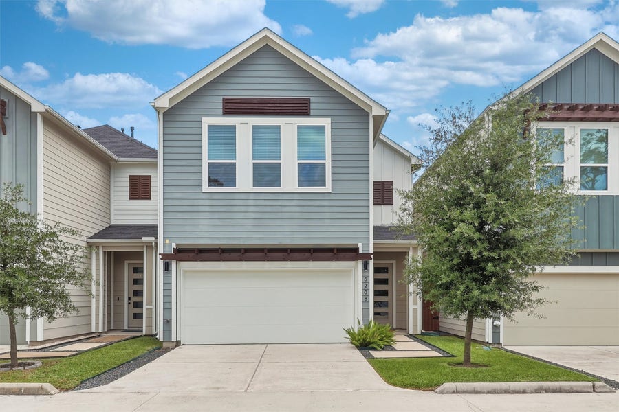 Property photo for 5208 Pinemont Creek Lane, Houston, TX
