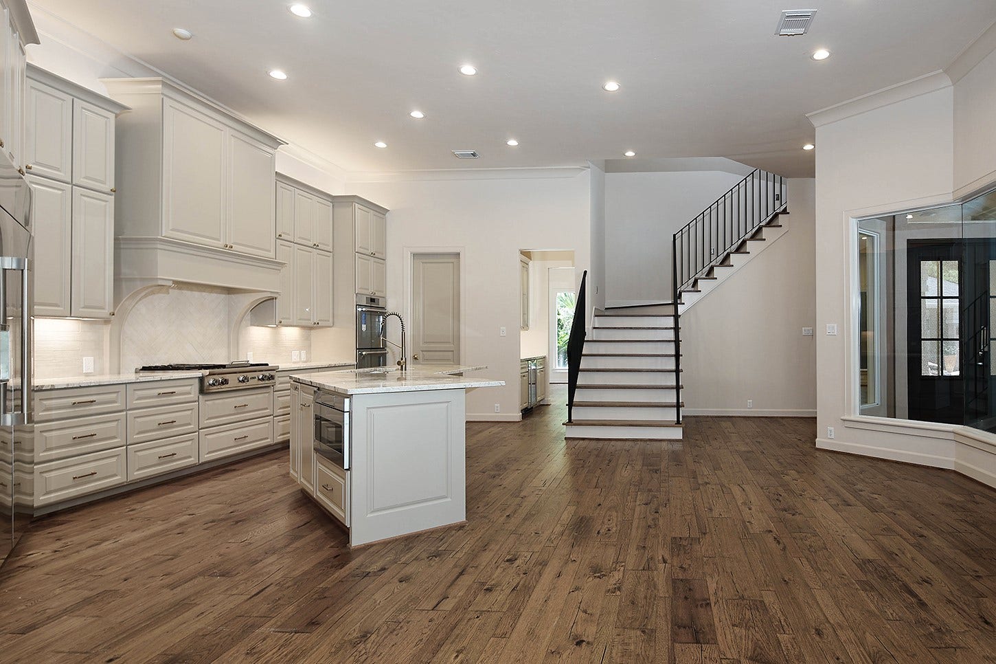 74 Batesbrooke Court, The Woodlands, TX 77381 74 Batesbrooke Court, The Woodlands, TX 77381