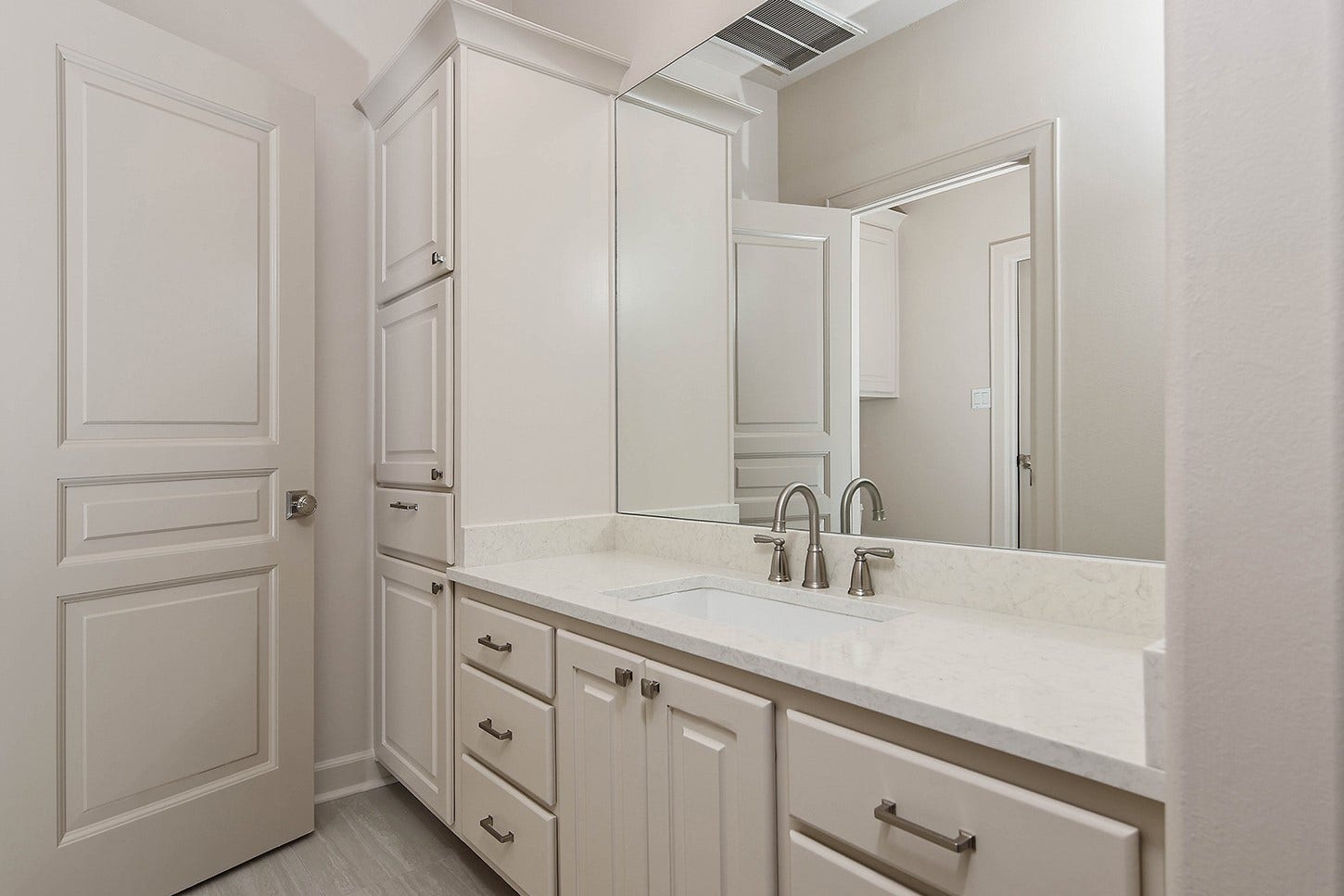 74 Batesbrooke Court, The Woodlands, TX 77381 74 Batesbrooke Court, The Woodlands, TX 77381