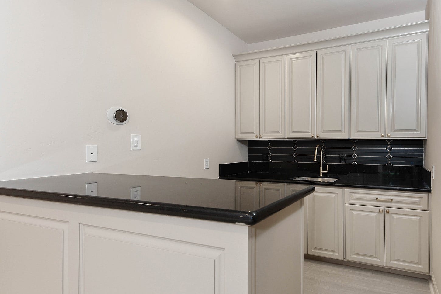 74 Batesbrooke Court, The Woodlands, TX 77381 74 Batesbrooke Court, The Woodlands, TX 77381