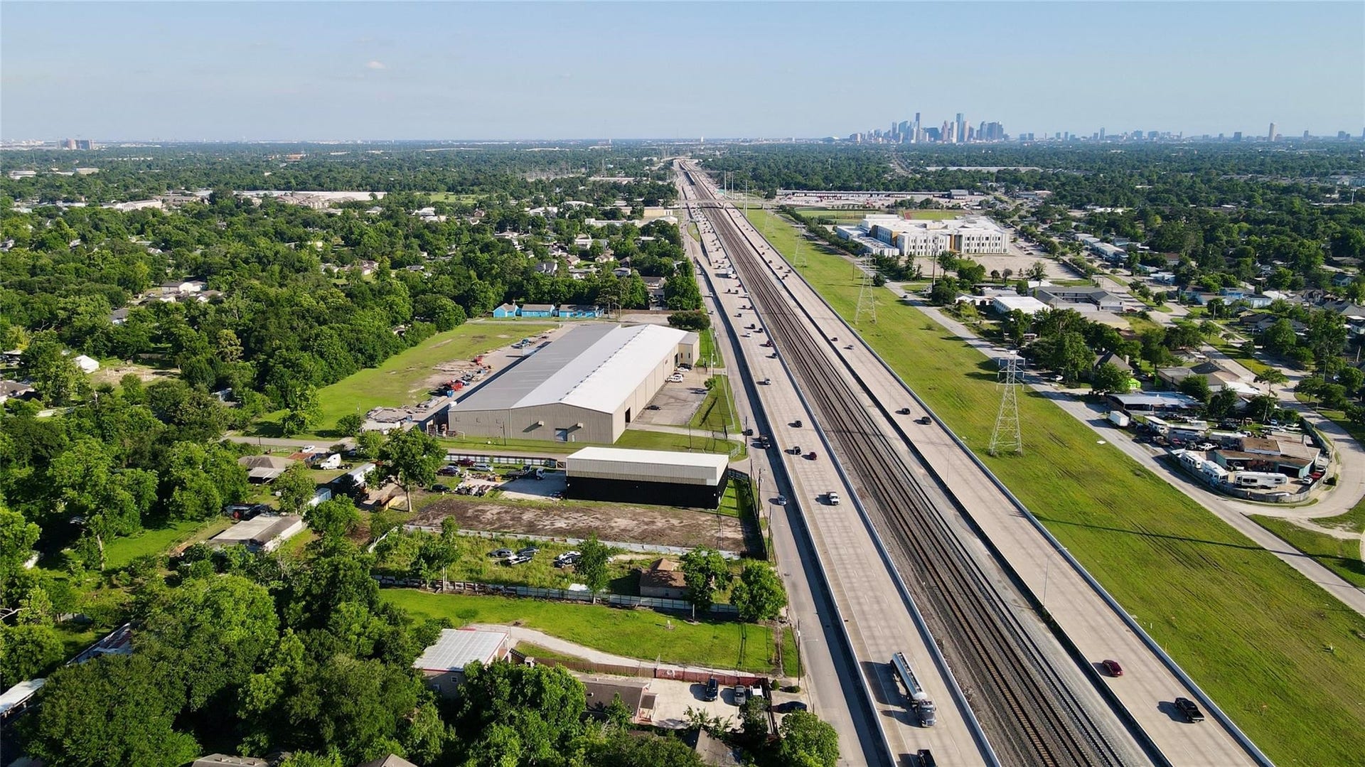 9944 E Hardy Road, Houston, TX 77093 9944 E Hardy Road, Houston, TX 77093