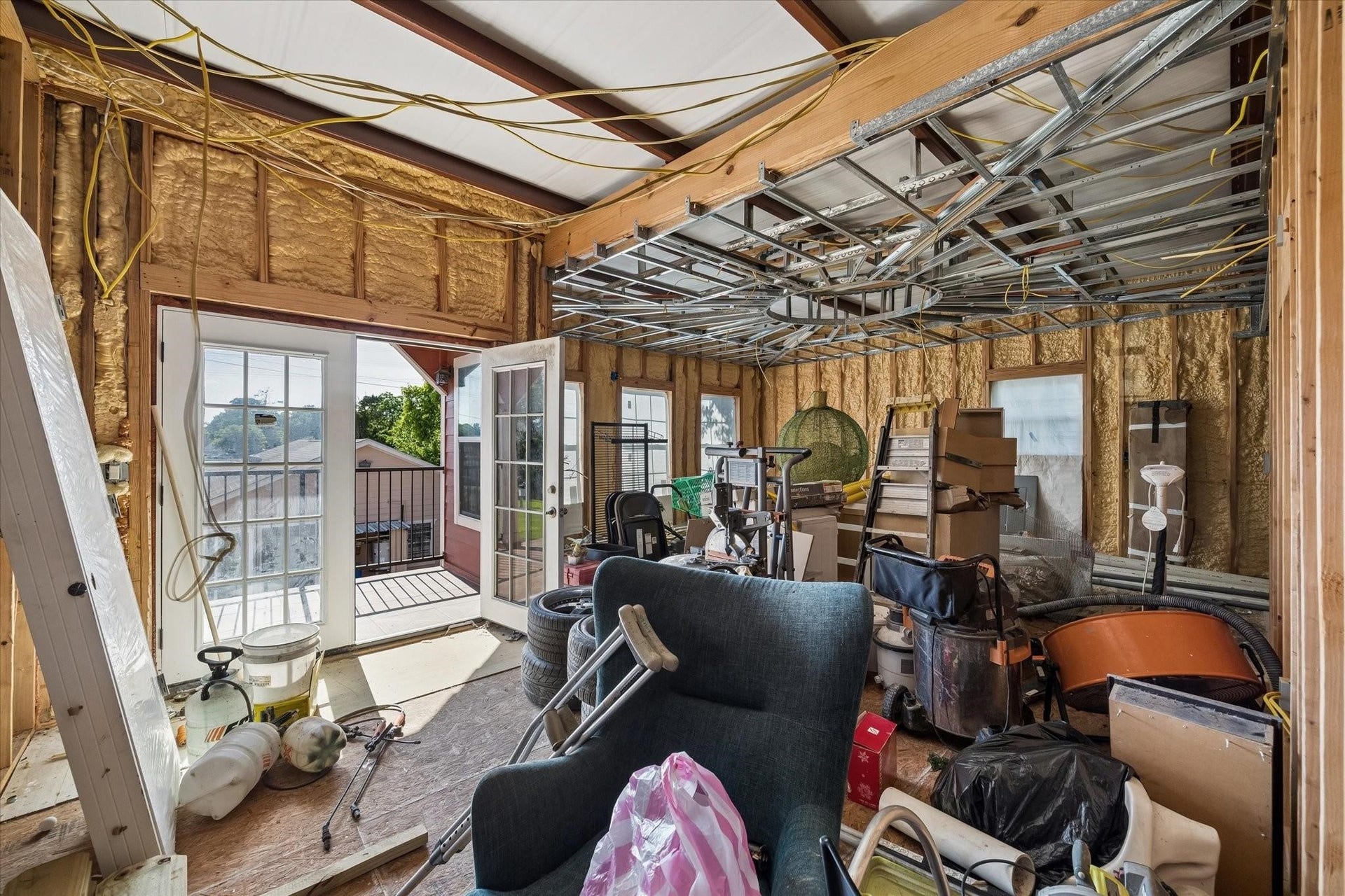 9944 E Hardy Road, Houston, TX 77093 9944 E Hardy Road, Houston, TX 77093