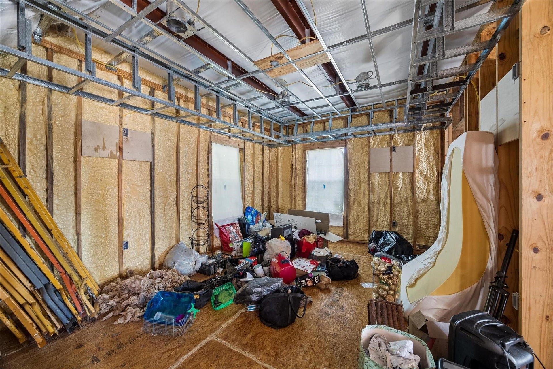 9944 E Hardy Road, Houston, TX 77093 9944 E Hardy Road, Houston, TX 77093