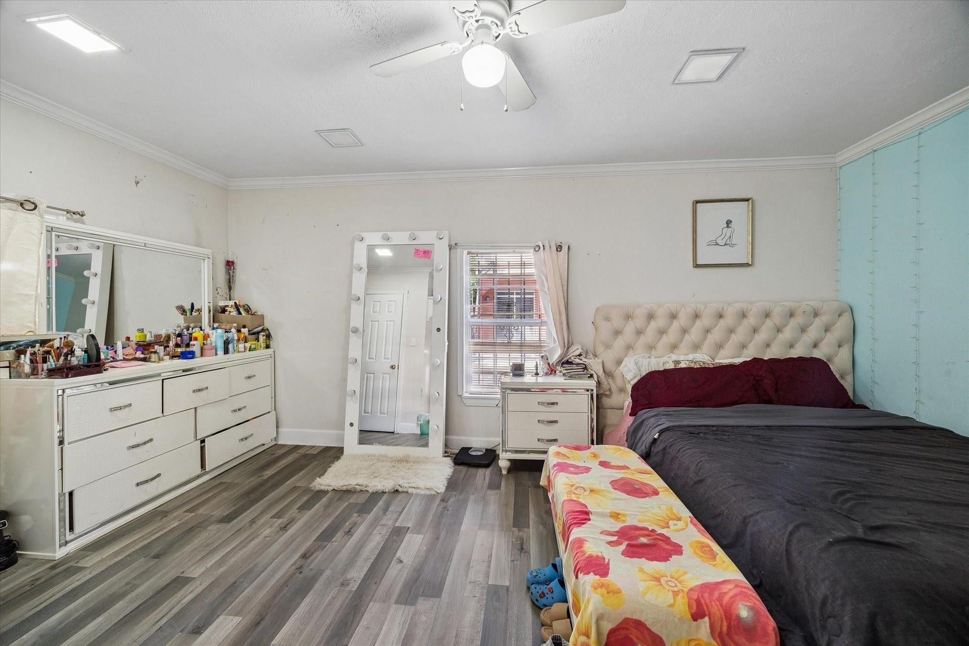 9944 E Hardy Road, Houston, TX 77093 9944 E Hardy Road, Houston, TX 77093