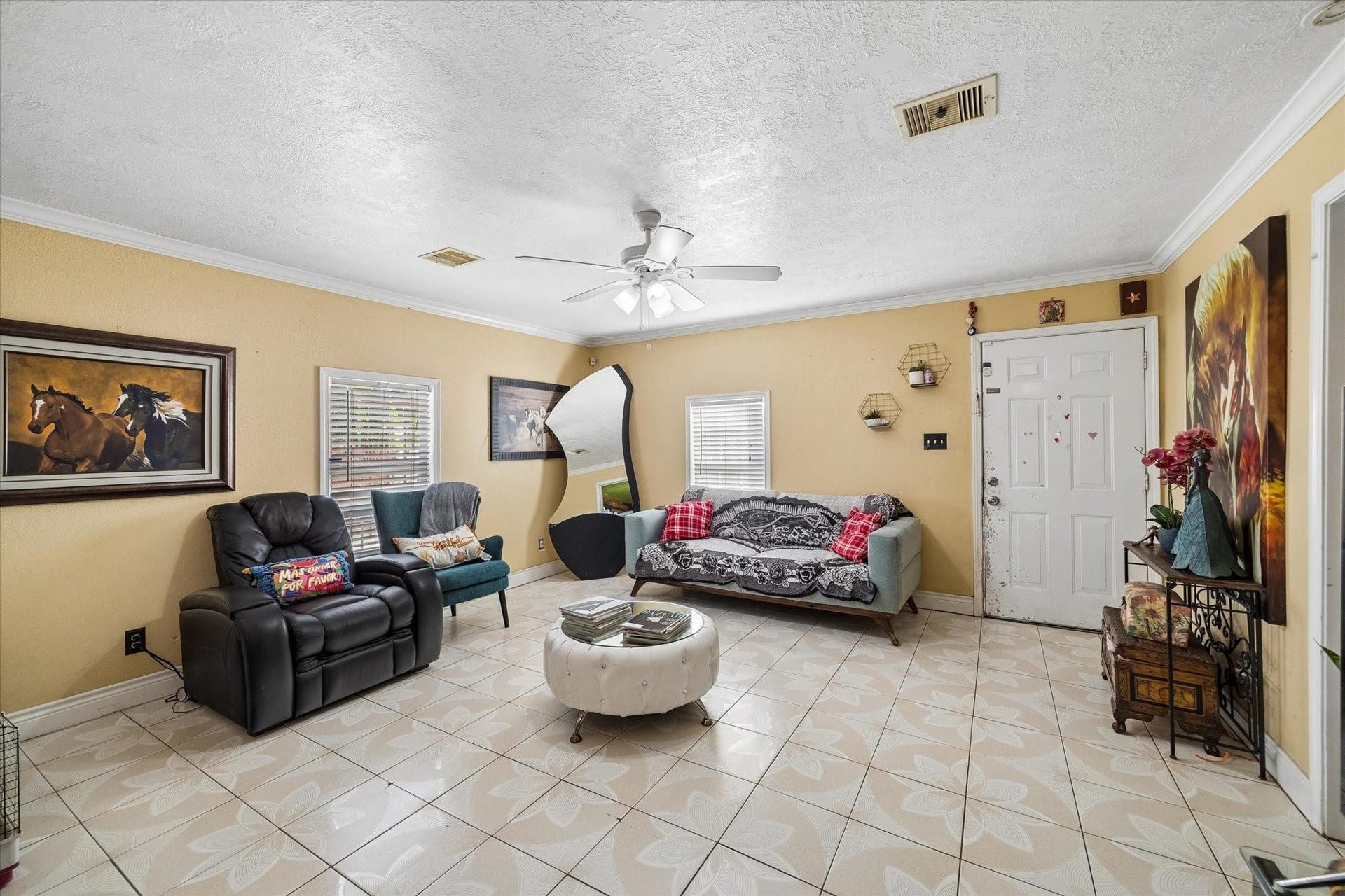 9944 E Hardy Road, Houston, TX 77093 9944 E Hardy Road, Houston, TX 77093
