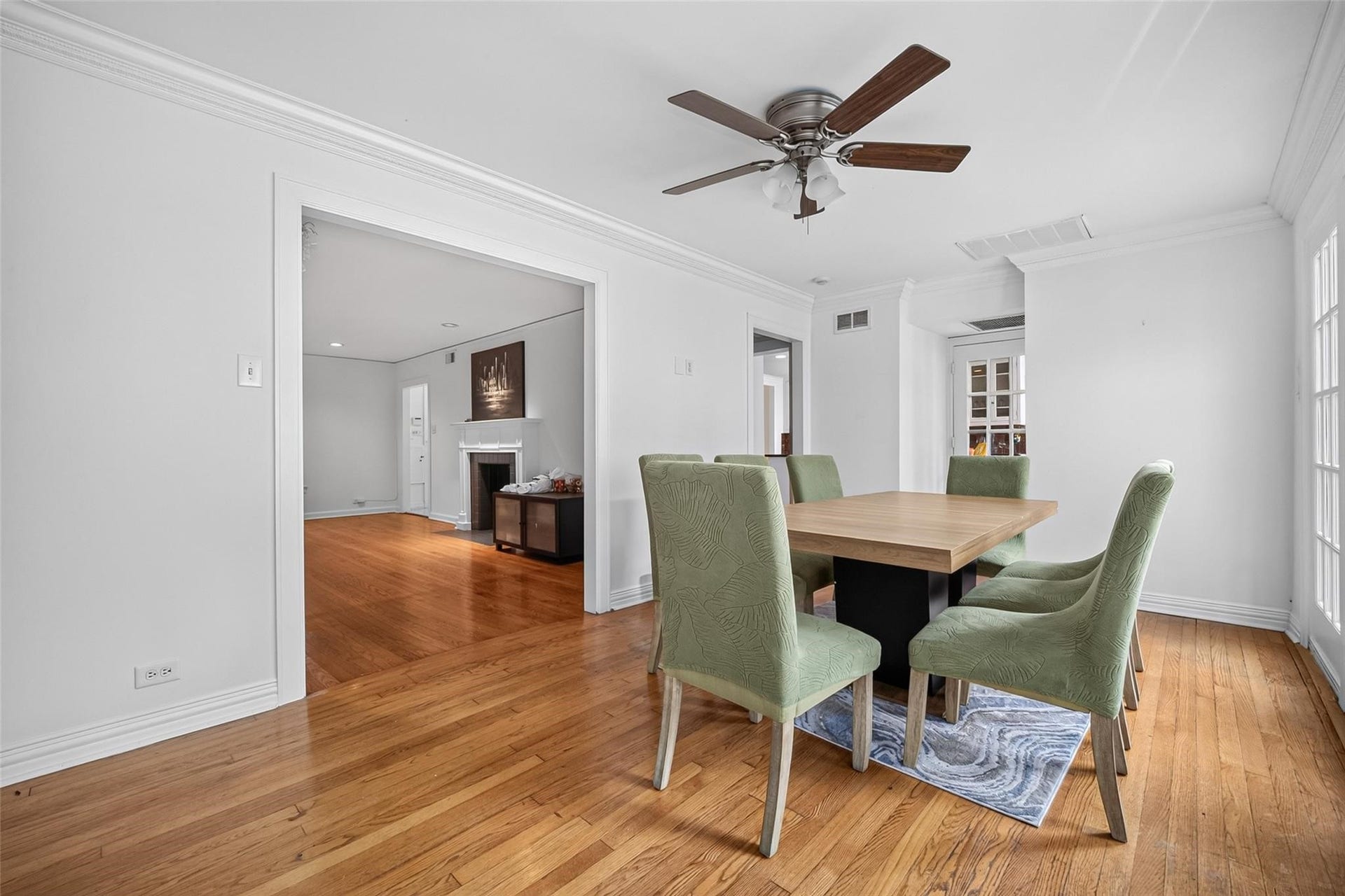 2127 Milford Street, Houston, TX 77098 2127 Milford Street, Houston, TX 77098