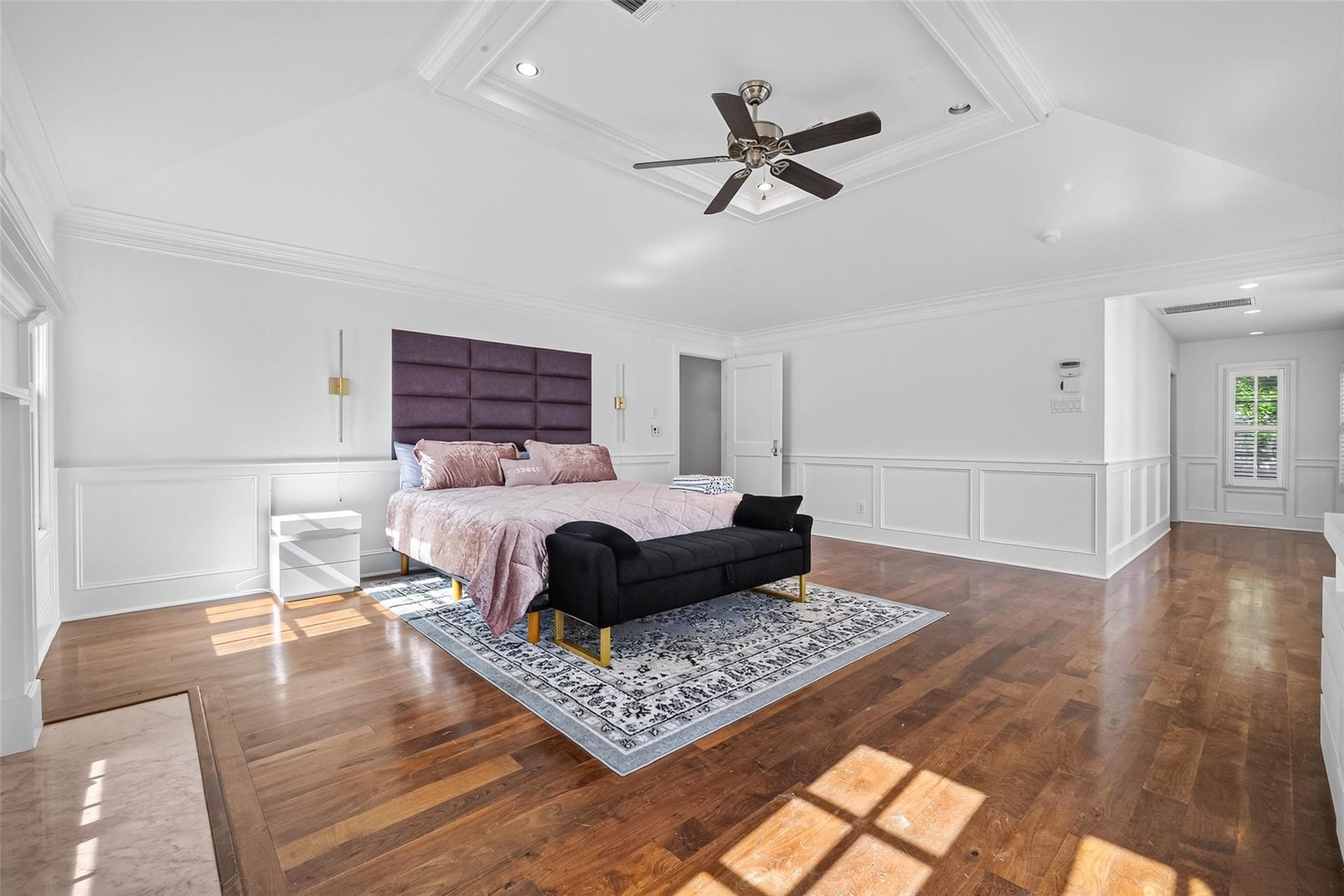 2127 Milford Street, Houston, TX 77098 2127 Milford Street, Houston, TX 77098