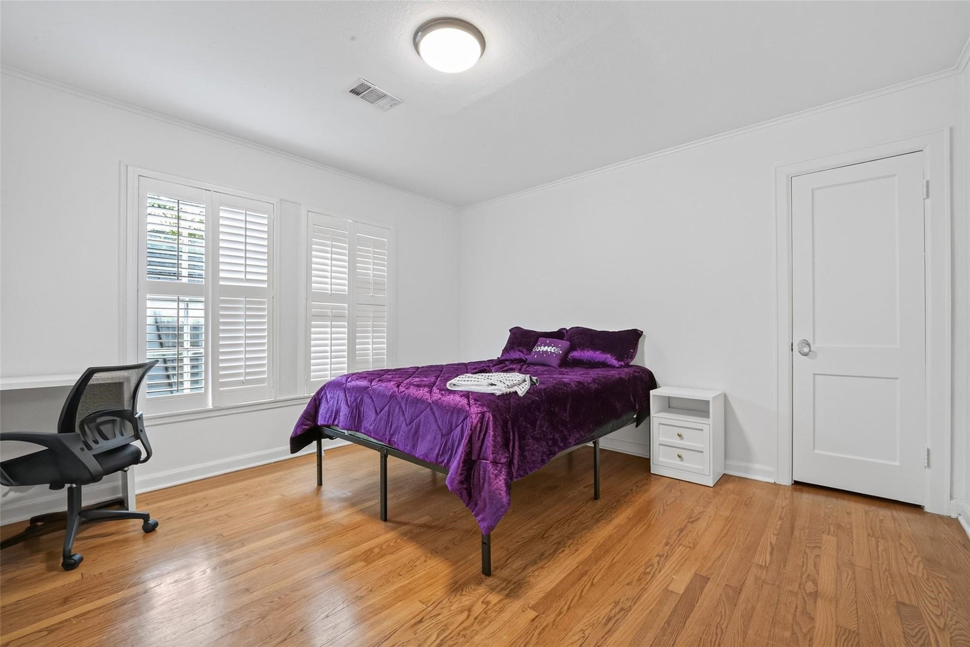 2127 Milford Street, Houston, TX 77098 2127 Milford Street, Houston, TX 77098