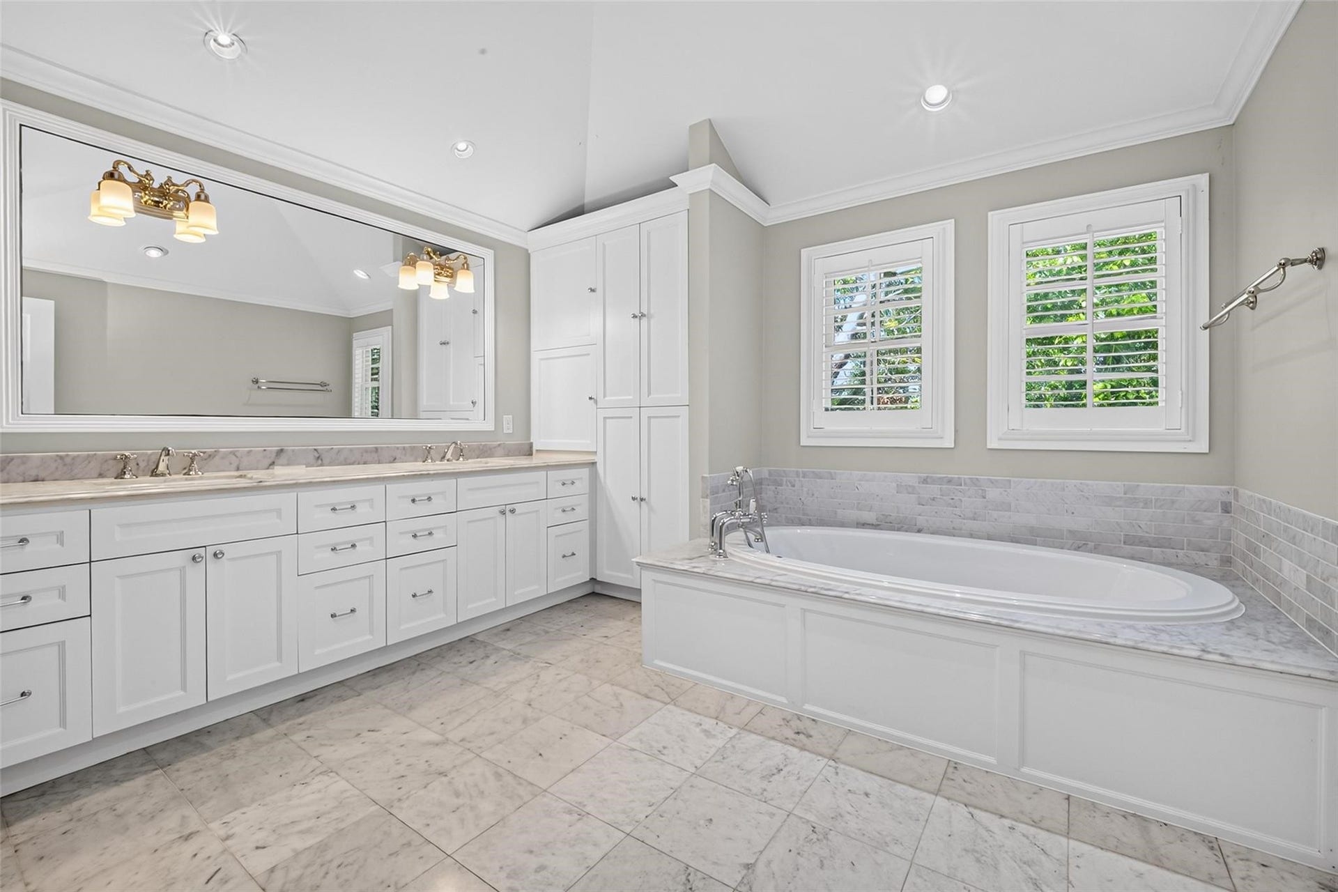 2127 Milford Street, Houston, TX 77098 2127 Milford Street, Houston, TX 77098