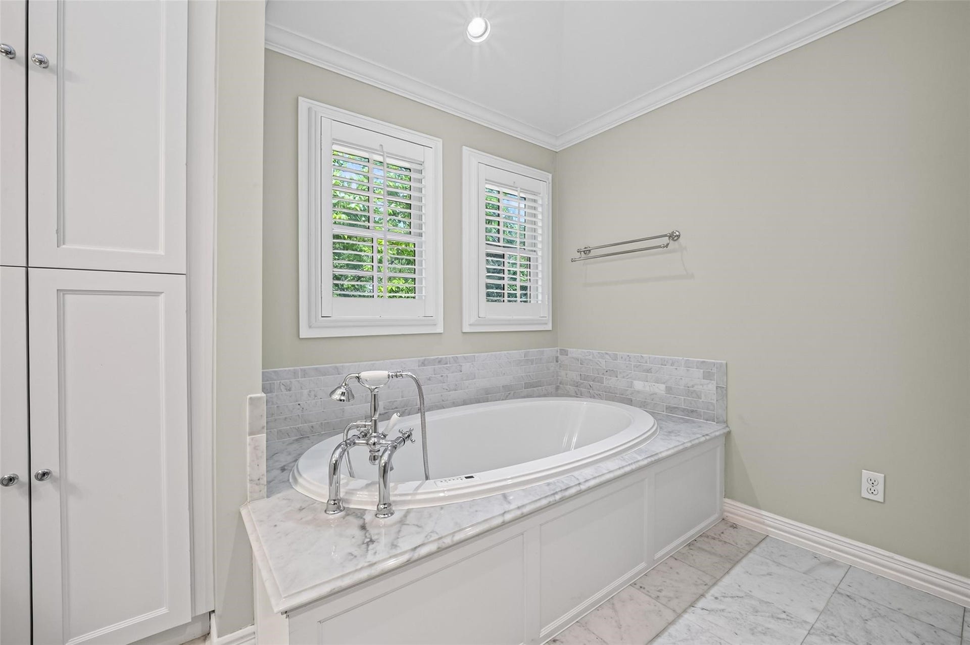 2127 Milford Street, Houston, TX 77098 2127 Milford Street, Houston, TX 77098