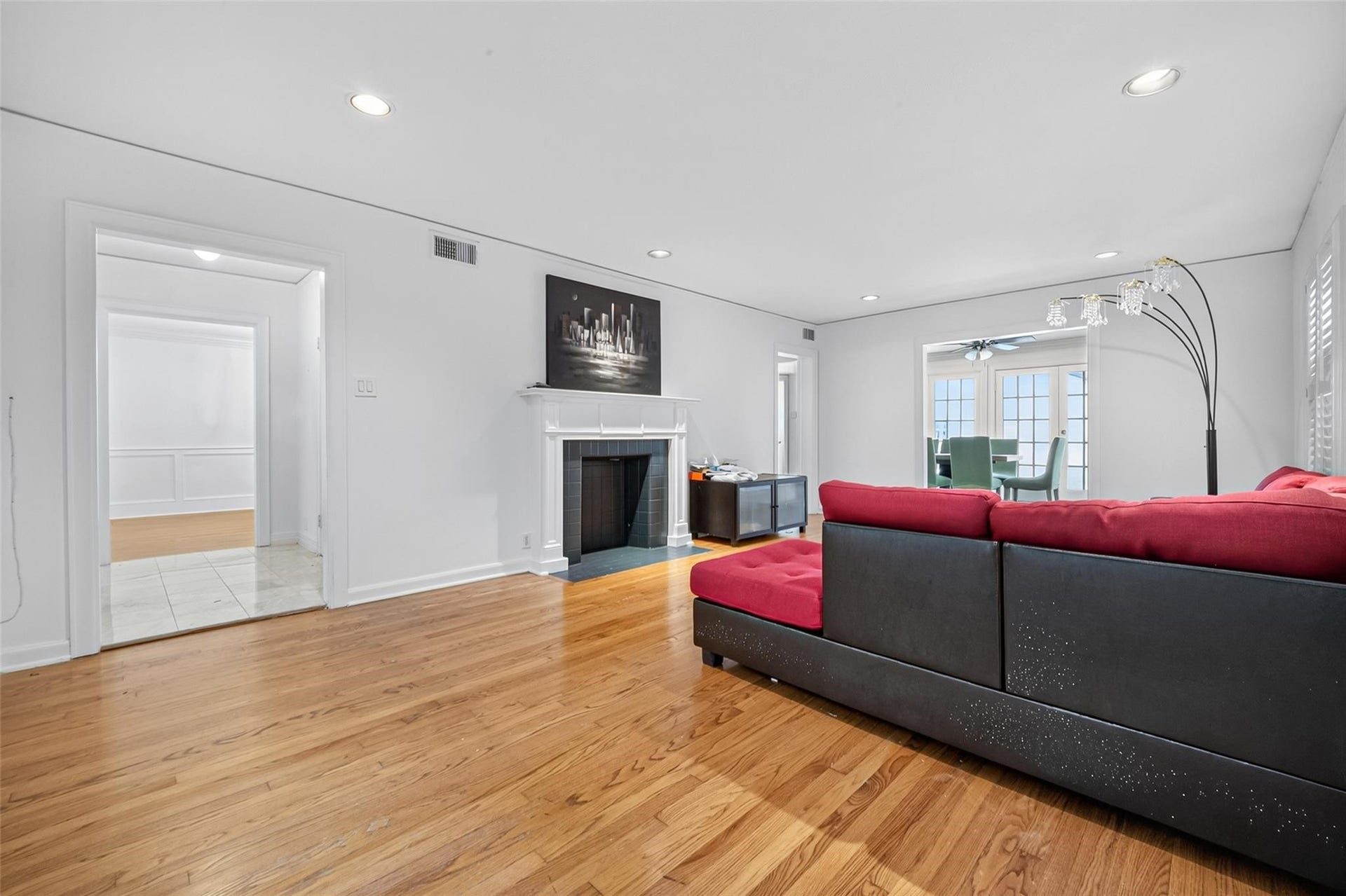 2127 Milford Street, Houston, TX 77098 2127 Milford Street, Houston, TX 77098