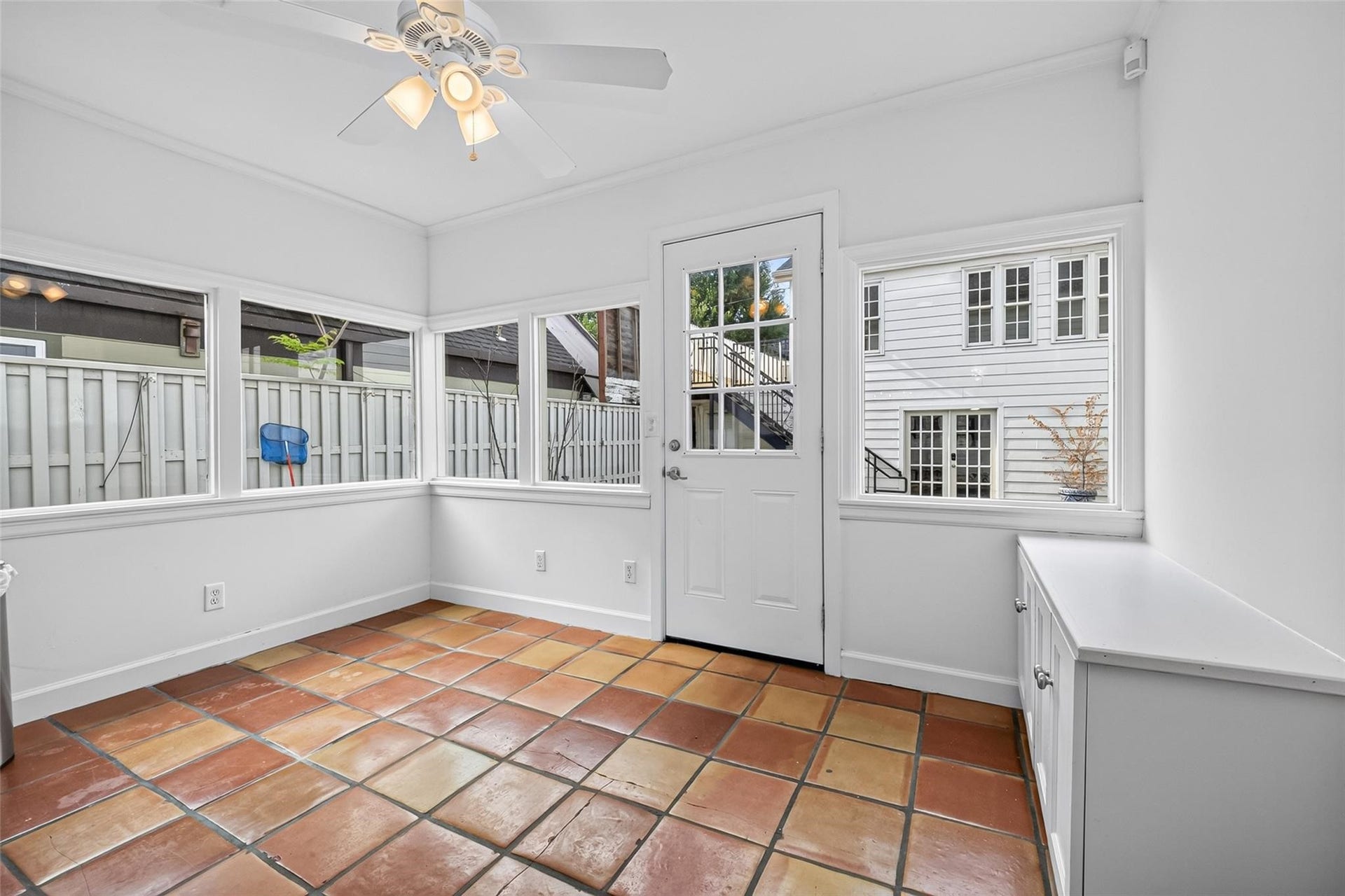 2127 Milford Street, Houston, TX 77098 2127 Milford Street, Houston, TX 77098