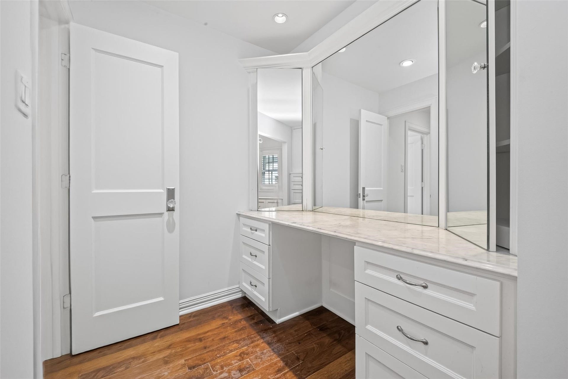 2127 Milford Street, Houston, TX 77098 2127 Milford Street, Houston, TX 77098
