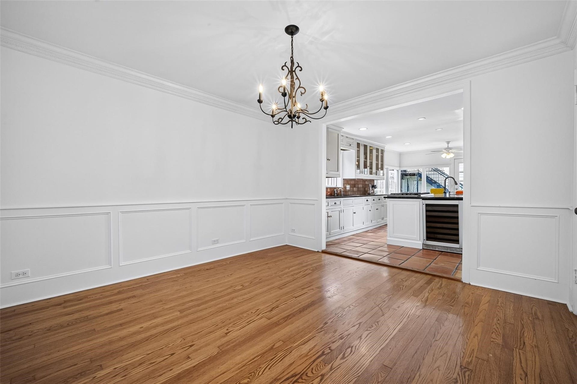 2127 Milford Street, Houston, TX 77098 2127 Milford Street, Houston, TX 77098