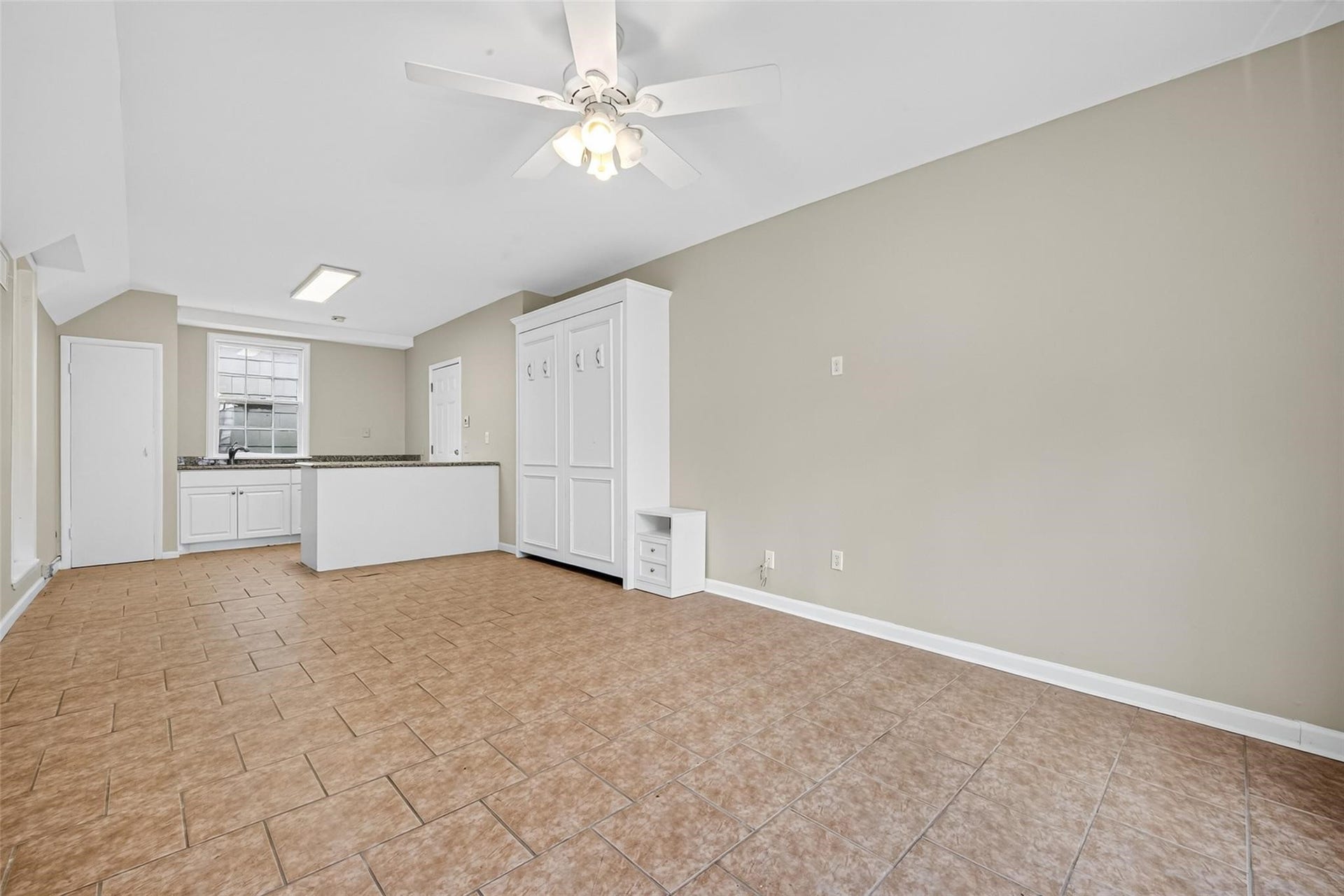 2127 Milford Street, Houston, TX 77098 2127 Milford Street, Houston, TX 77098
