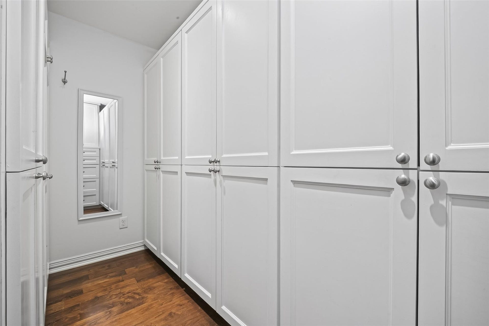 2127 Milford Street, Houston, TX 77098 2127 Milford Street, Houston, TX 77098