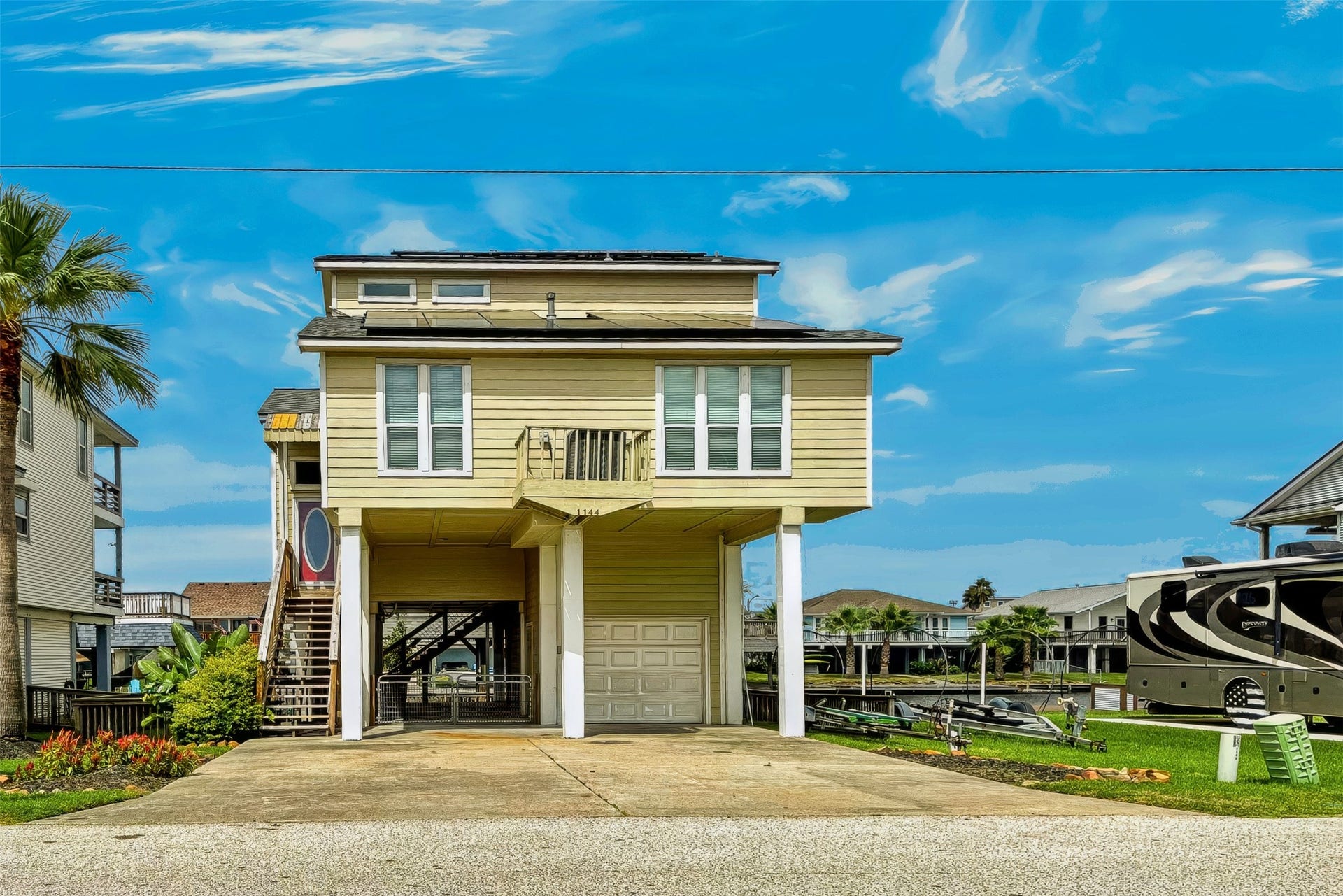 1144 Sailfish Street, Bayou Vista, TX 77563 PLENTY OF PARKING