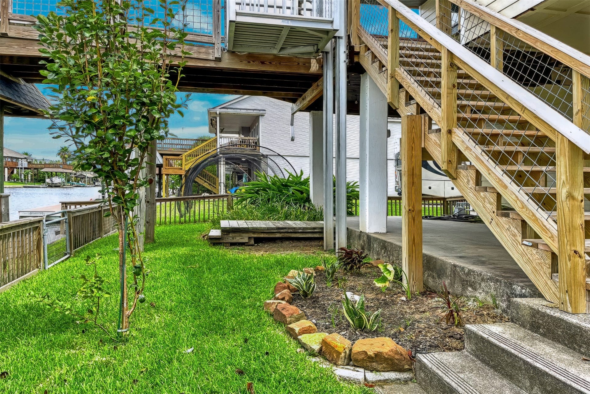 1144 Sailfish Street, Bayou Vista, TX 77563 LOVELY FENCED IN YARD FOR YOUR PETS