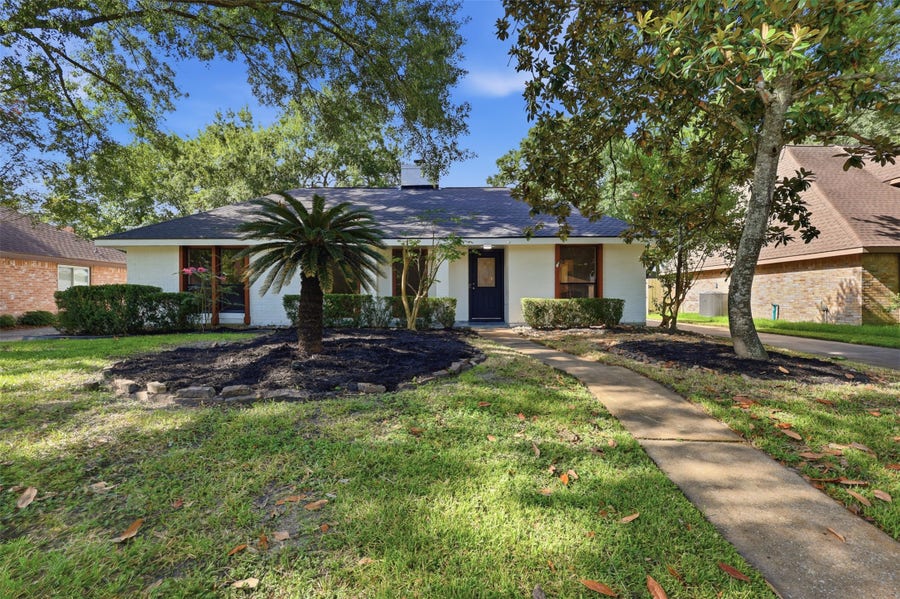 Property photo for 3714 Haven Pines Drive, Houston, TX