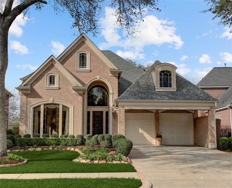 Property photo for 2710 Saint Annes Drive, Sugar Land, TX
