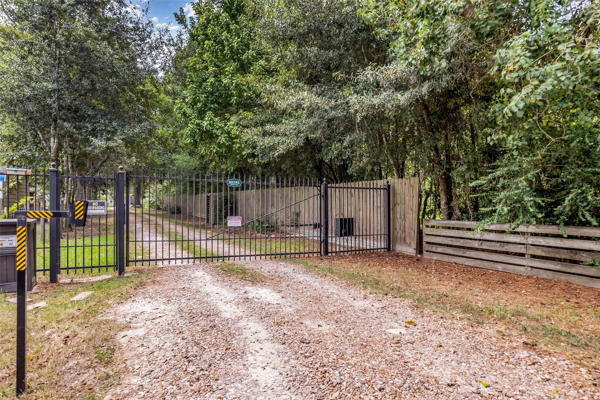 22181 Sandy Lane, Porter, TX 77365 22181 Sandy Lane, Porter, TX 77365