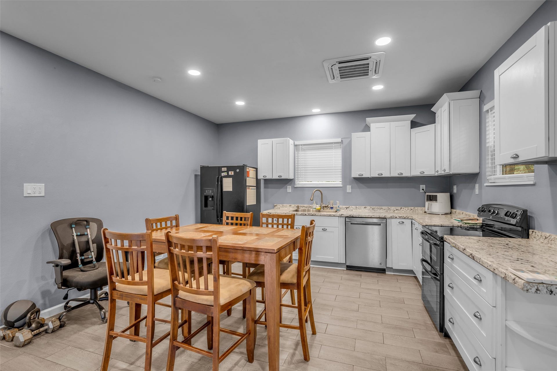 22181 Sandy Lane, Porter, TX 77365 22181 Sandy Lane, Porter, TX 77365