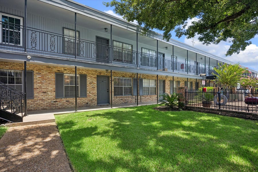 Property photo for 3131 Southwest Freeway, #C26, Houston, TX