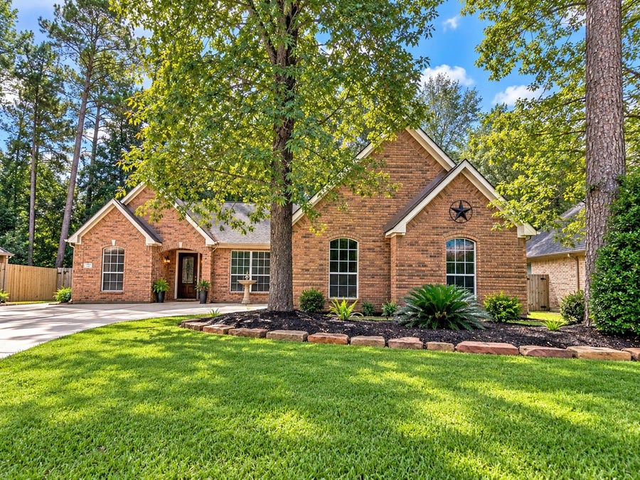Property photo for 646 Spring Forest Drive, Conroe, TX