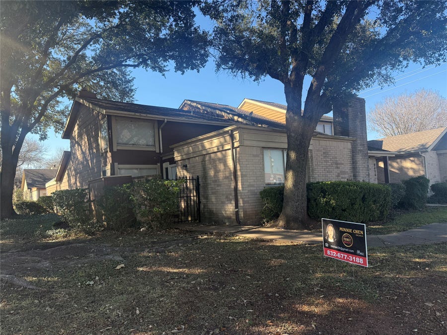 Property photo for 8498 Dairy View Lane, Houston, TX