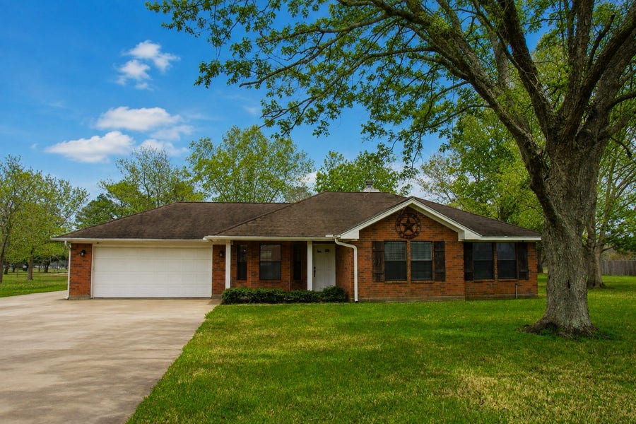 Property photo for 3121 County Road 415b, Brazoria, TX