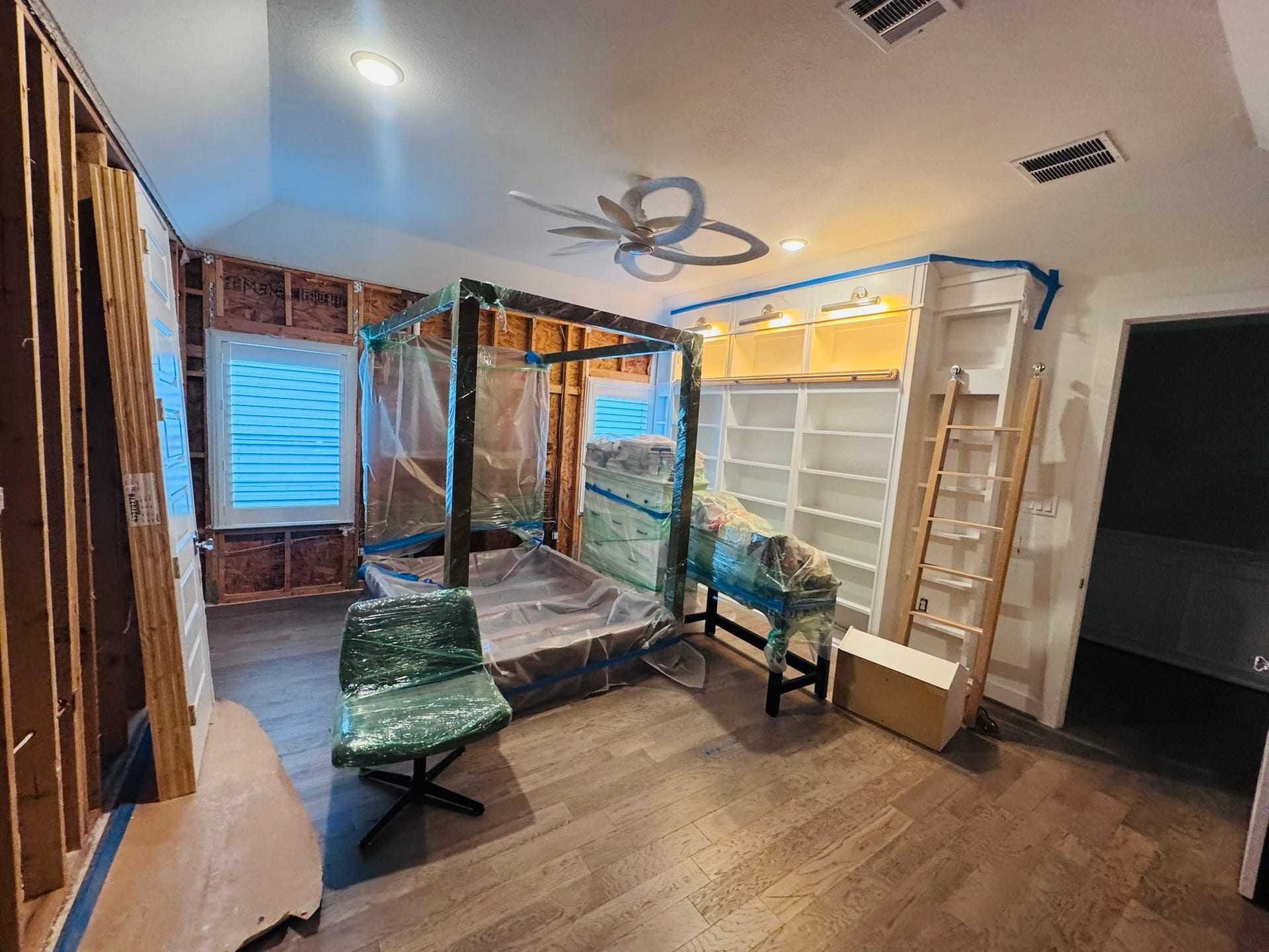 15 Quiet Mead Place, The Woodlands, TX 77375 another 2nd floor bedroom currently