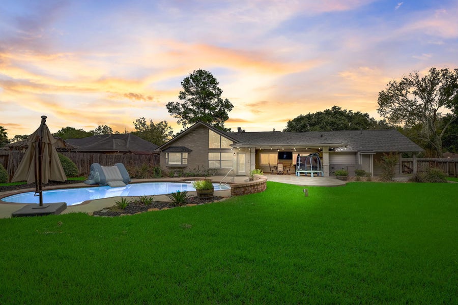 Property photo for 705 Balmoral Court, Friendswood, TX