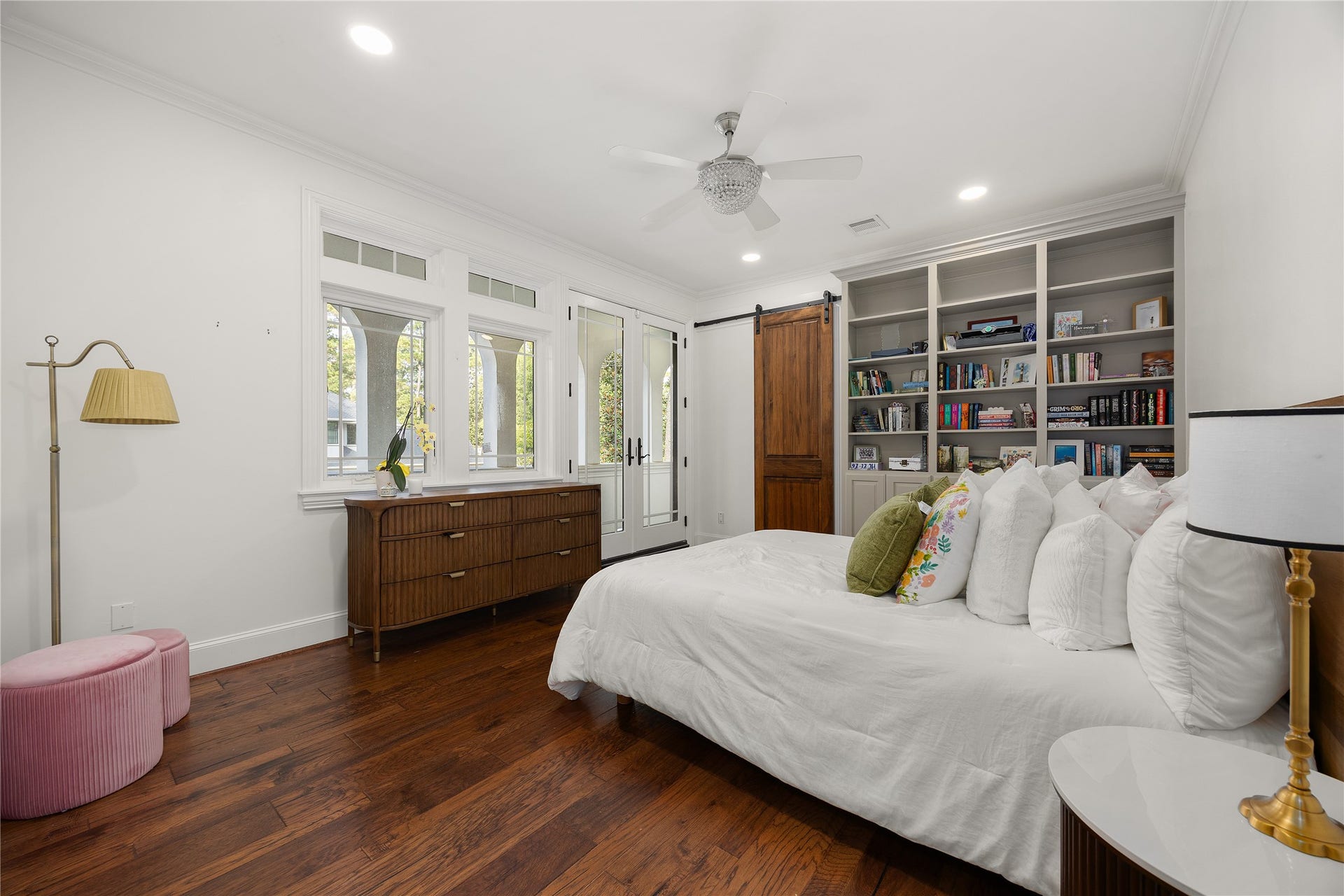 330 E Gaywood Drive, Houston, TX 77079 2nd Secondary bedroom has balcony access that overlooks the front of the house, it's own ensuite bathroom and a walk in closet.