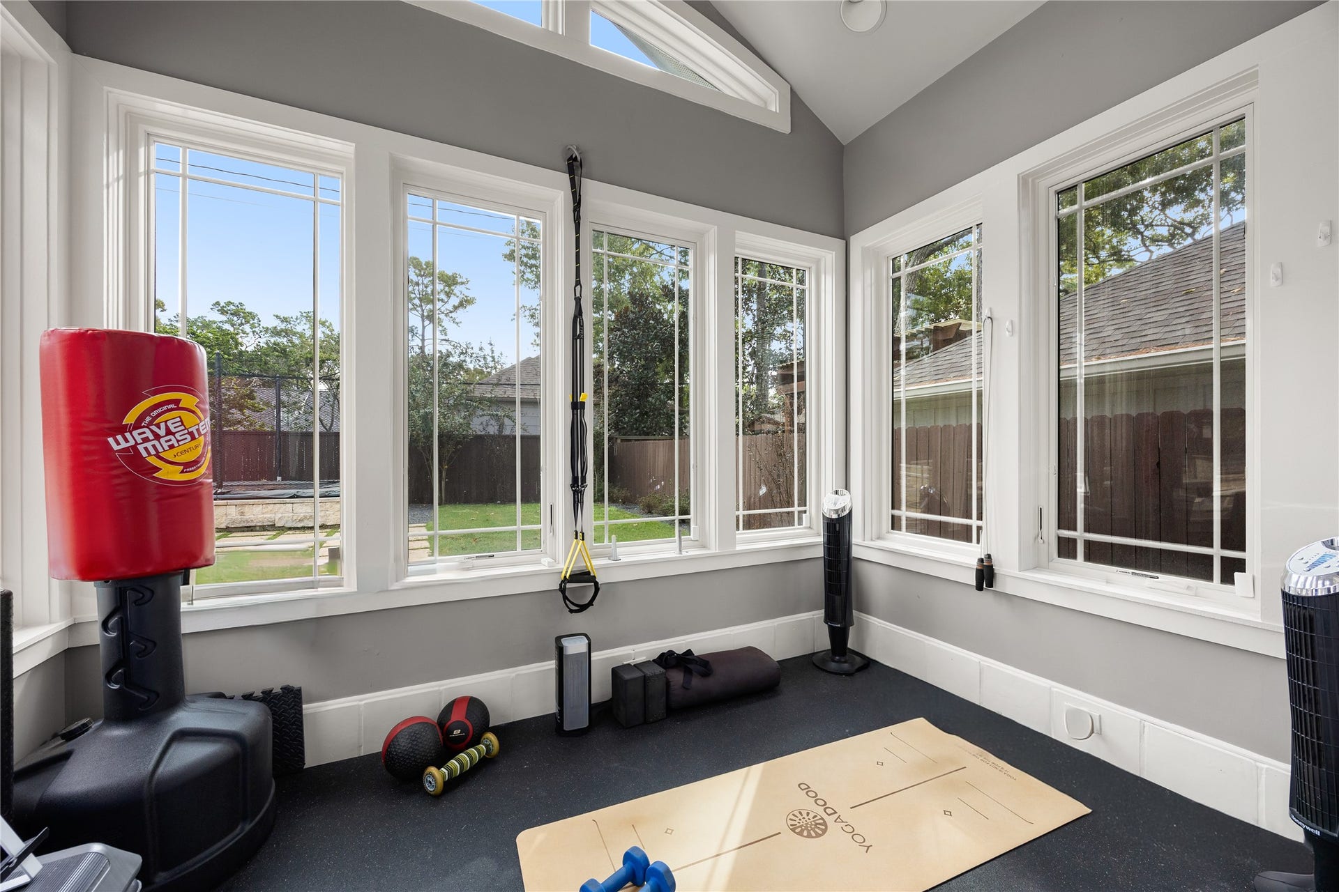 330 E Gaywood Drive, Houston, TX 77079 330 E Gaywood Drive, Houston, TX 77079