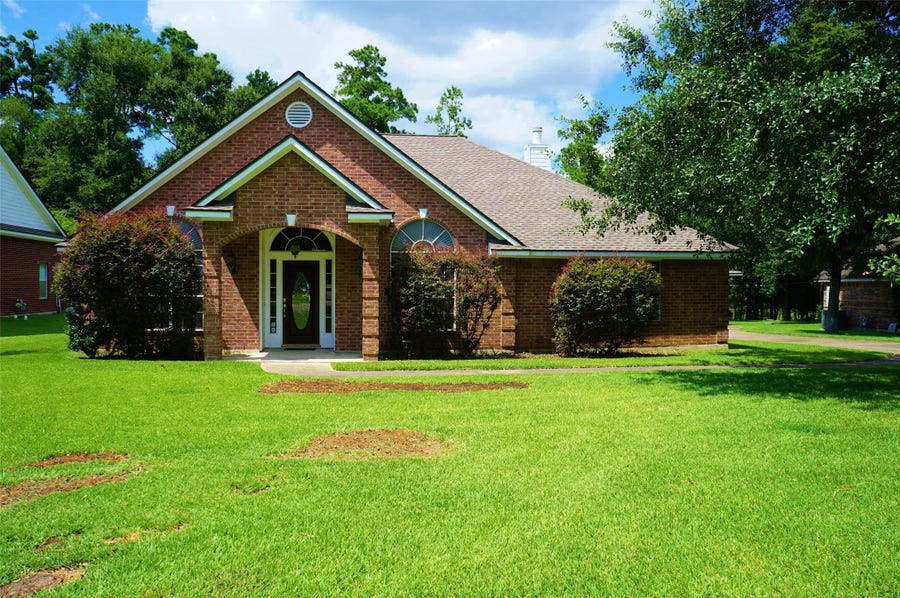 Property photo for 2427 Chantilly Lane, Conroe, TX