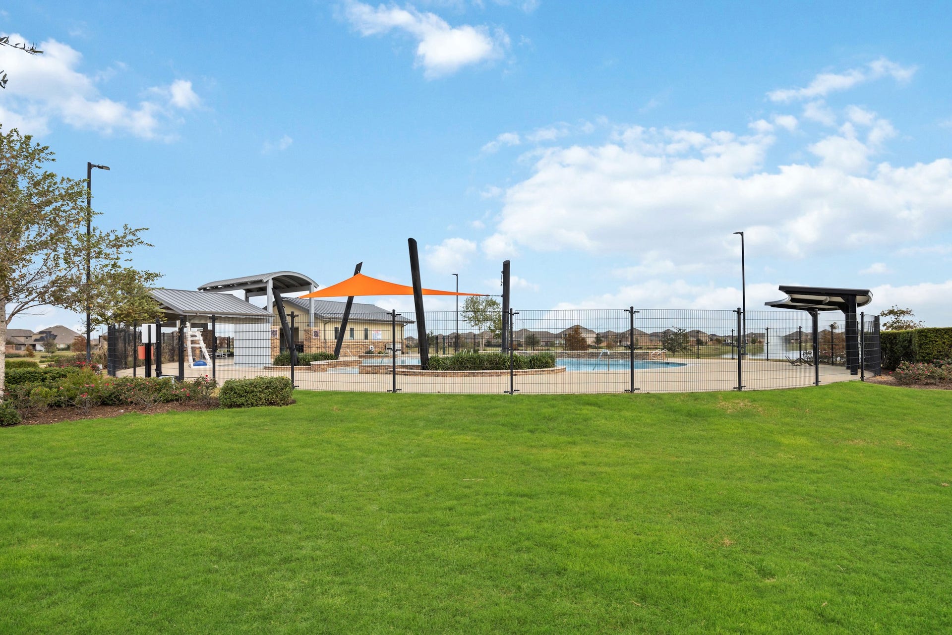11403 Brookside Arbor Lane, Richmond, TX 77406 Fun, sun, and a swimming poolthe community leaves no stone unturned when it comes to fun amenities.