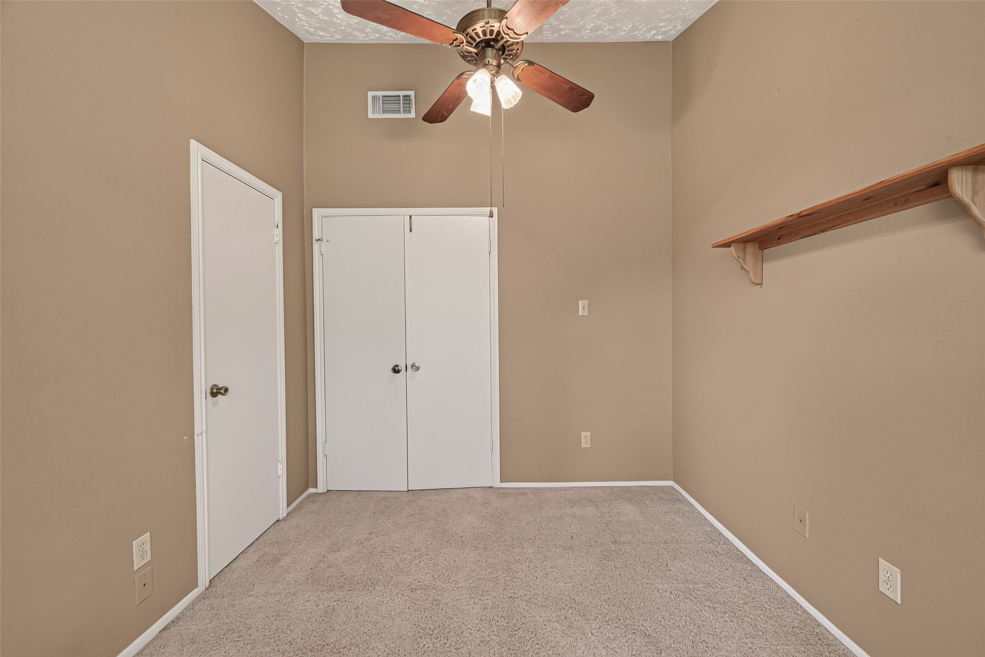 2811 Pheasant Creek Drive, Sugar Land, TX 77498 2811 Pheasant Creek Drive, Sugar Land, TX 77498
