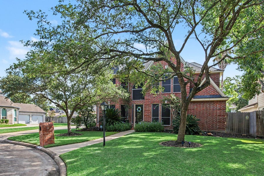 Property photo for 17906 Saint Helen Court, Spring, TX