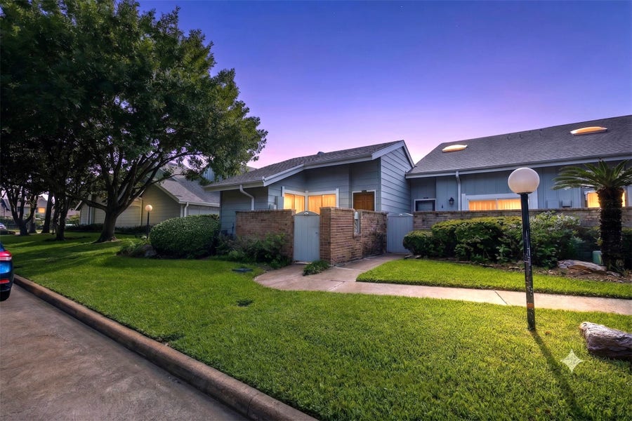 Property photo for 13034 Greenway Chase Court, #3034, Houston, TX