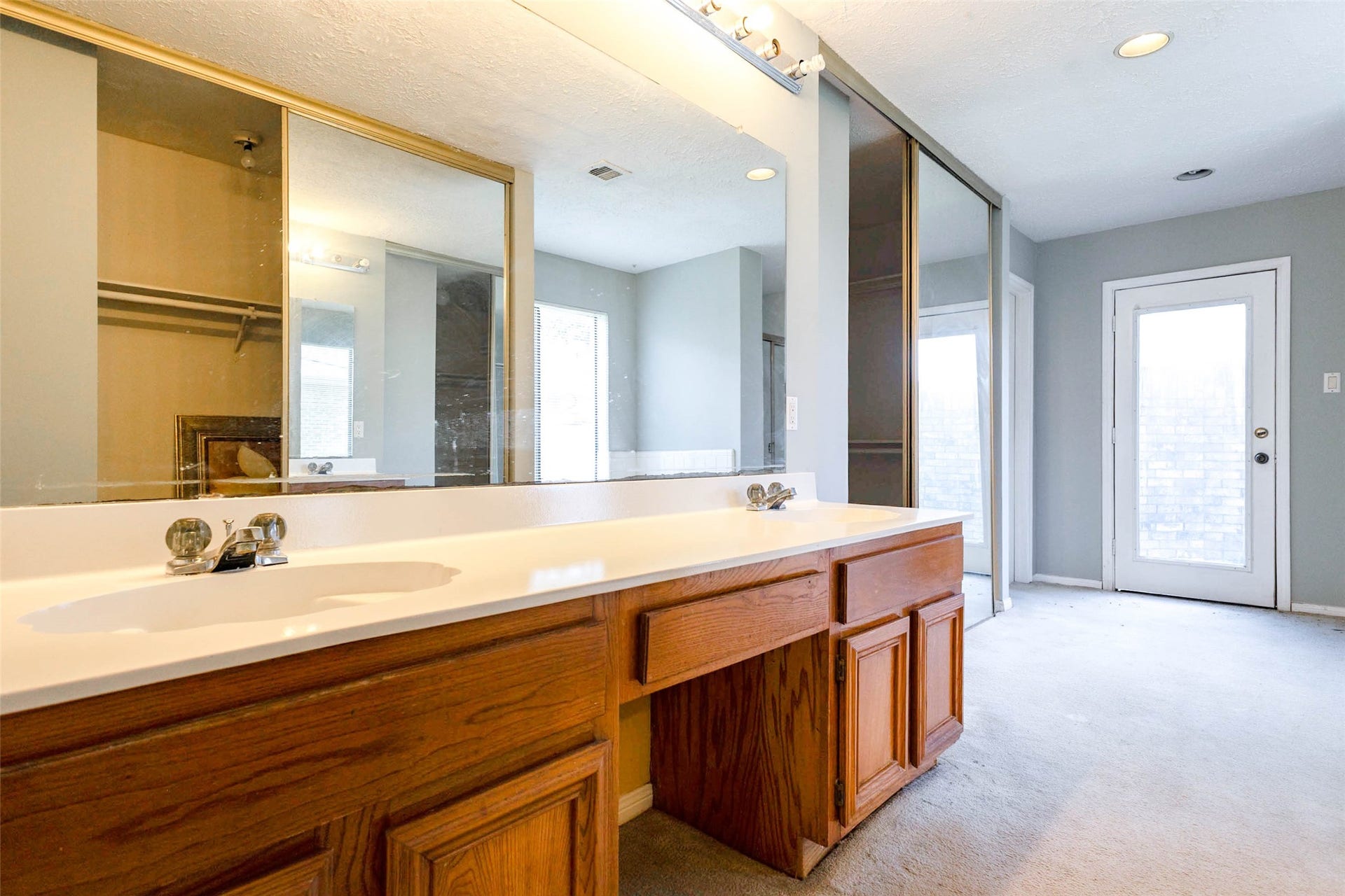 3102 Ashford Bend Drive, Houston, TX 77082 3102 Ashford Bend Drive, Houston, TX 77082