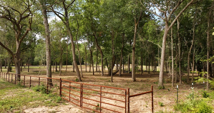 Property photo for 12825 Hill Creek Rd, Montgomery, TX