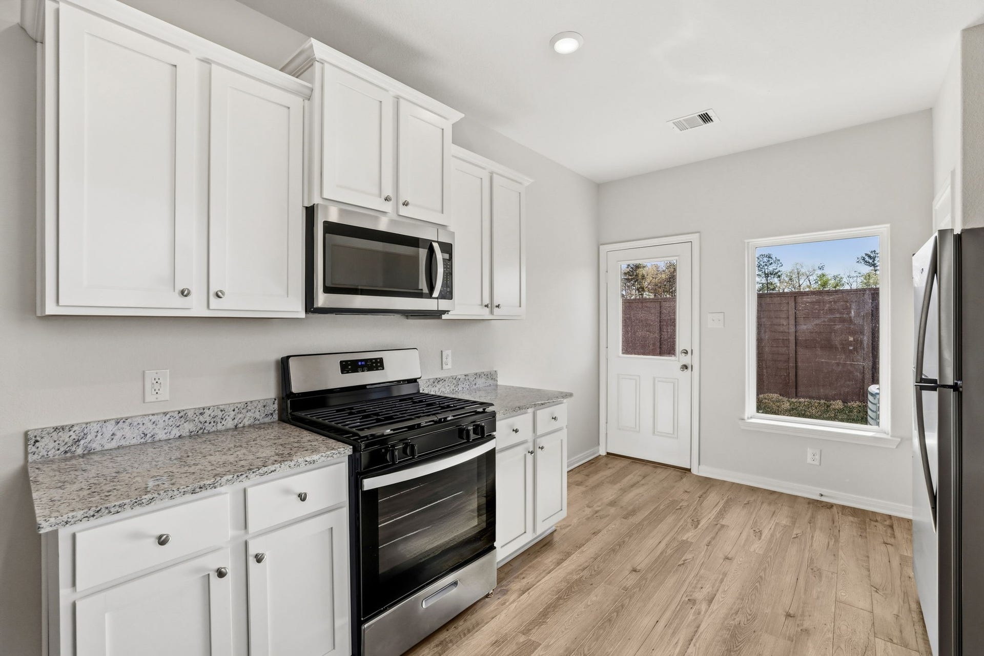 15874 Berry Hill Drive, Conroe, TX 77303 15874 Berry Hill Drive, Conroe, TX 77303