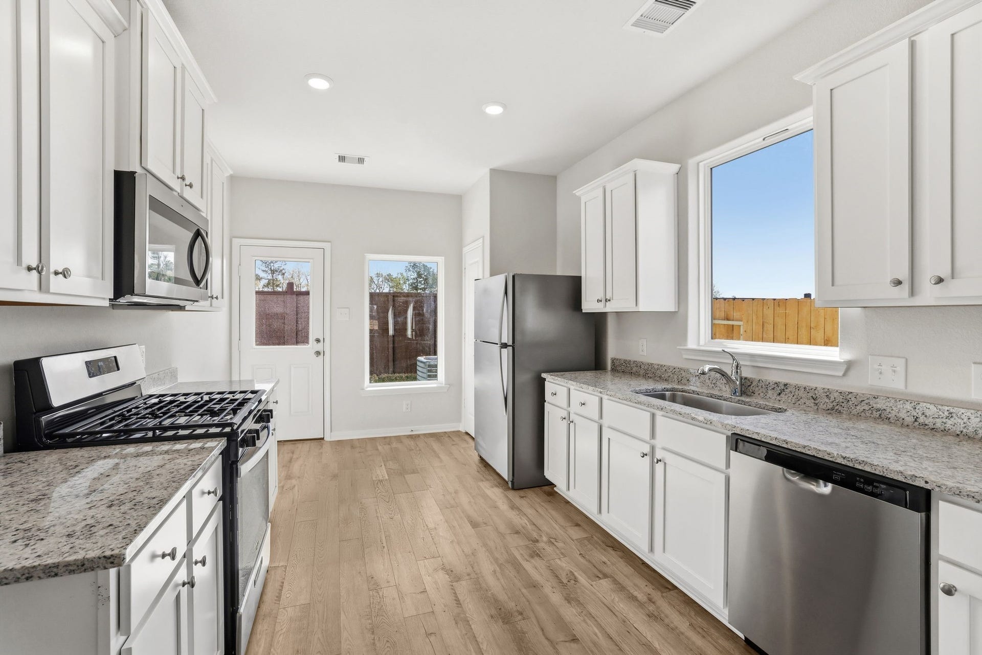 15874 Berry Hill Drive, Conroe, TX 77303 15874 Berry Hill Drive, Conroe, TX 77303