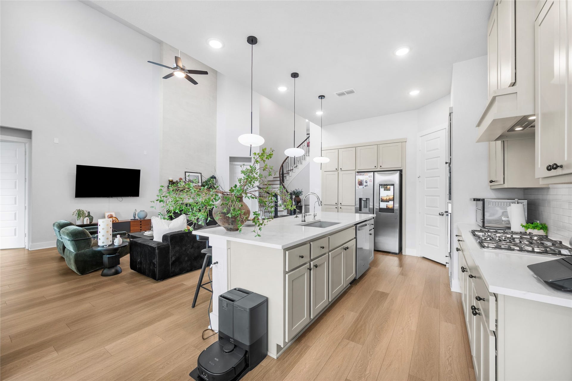 9214 Trimble Landing Dr, Tomball, TX 77375 9214 Trimble Landing Dr, Tomball, TX 77375
